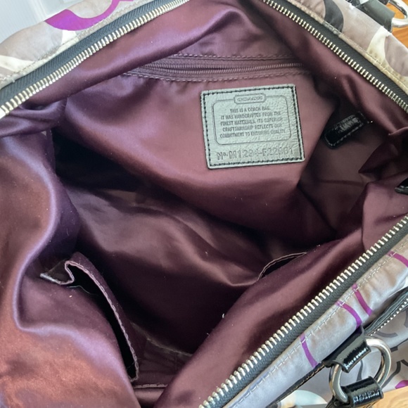 Coach Daisy Optic Print Multi-Tote M1294-F22961 In Purples - Picture 10 of 15